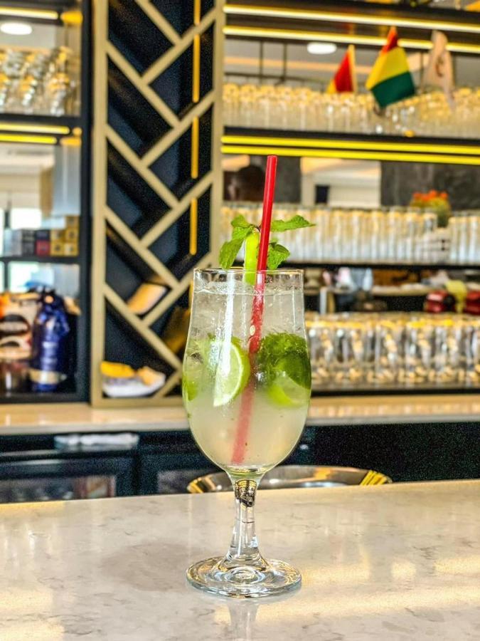 Souare Premium Hotel Conakry Ngoại thất bức ảnh